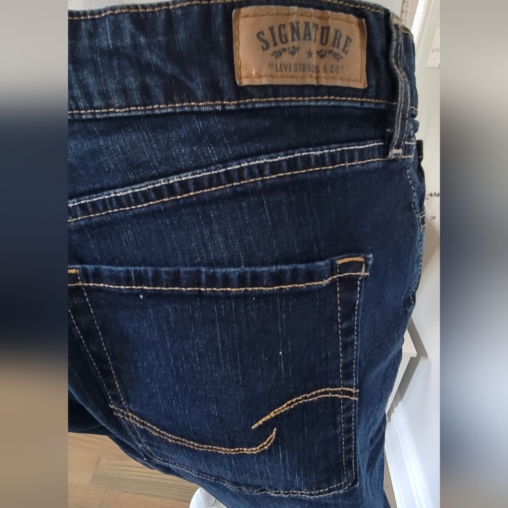 Signature by Levi Strauss Indigo Women's Bermudas - Picture 8 of 8